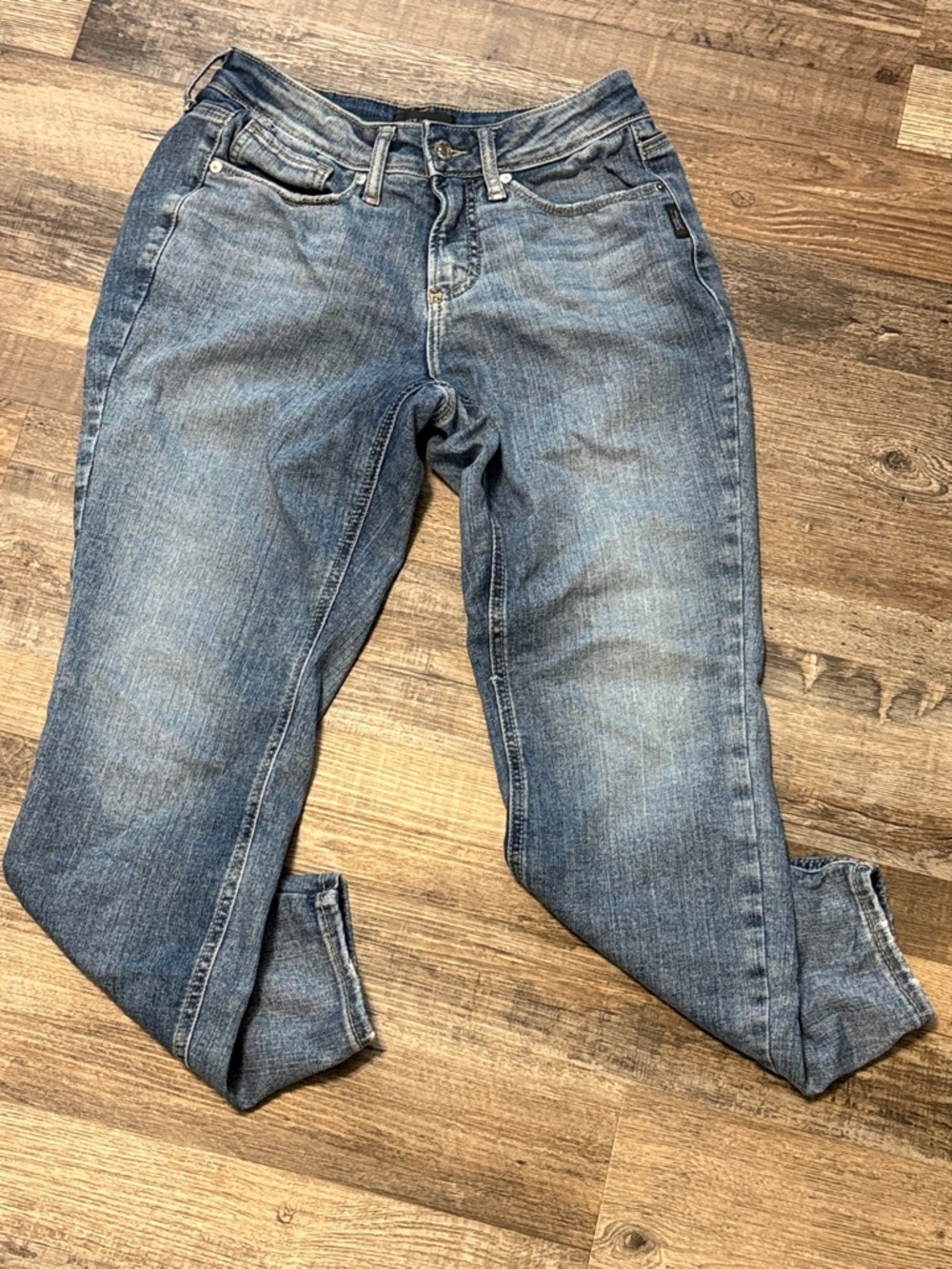 Silver Women’s Jeans Suki Skinny Mid Wash Size 26X27